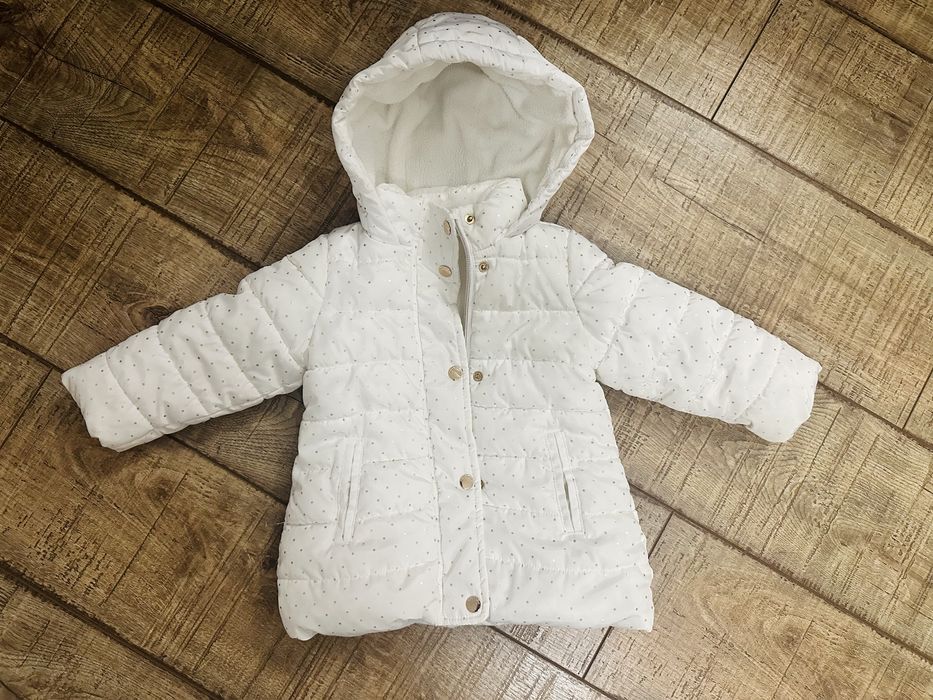 Geaca imblanita alba pentru fetita