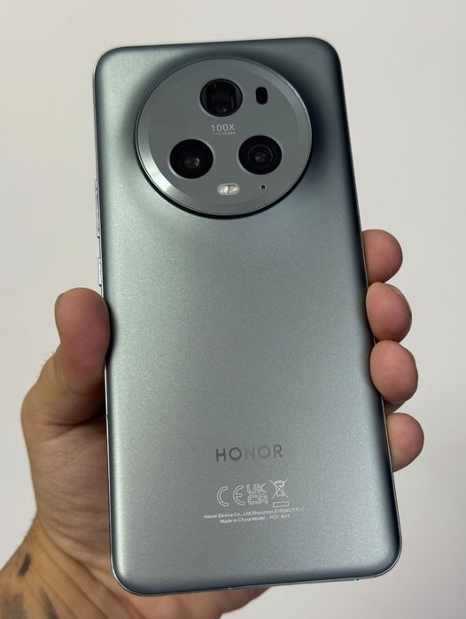 Honor Magic 5 pro,  cutie, factura, garanție. Impecabil.