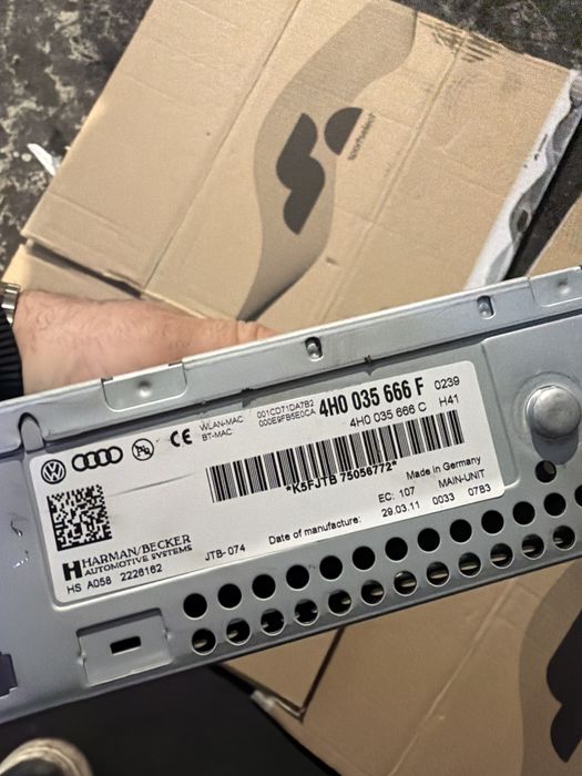 Unitate MMI Audi A8 D4 Cod 4H0035666F