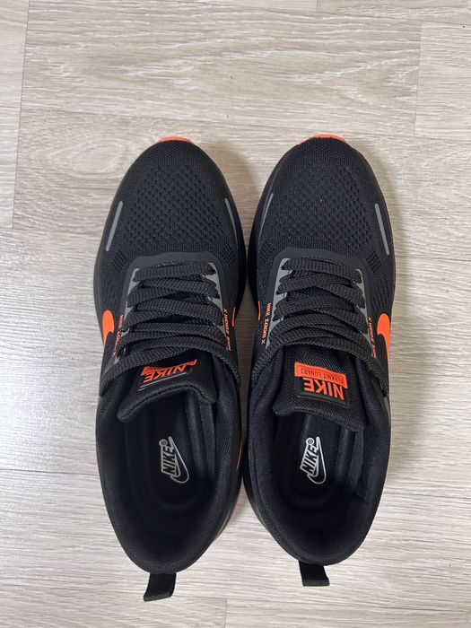 Чисто нови маратинки Nike