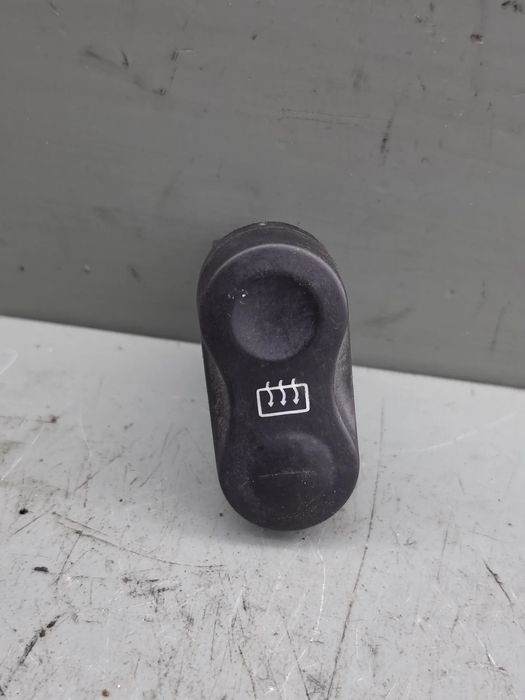 Buton dezaburire luneta 710682 Dacia Sandero 2008 1.4 MPI MT (75 hp)