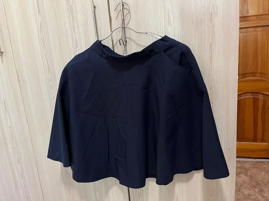 Продам школьные одежду