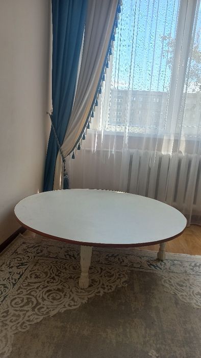 Продам круглый стол