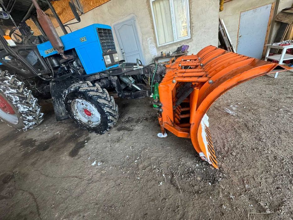 Отвал гидроповоротный для снега