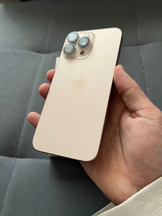 iPhone 16 про макс