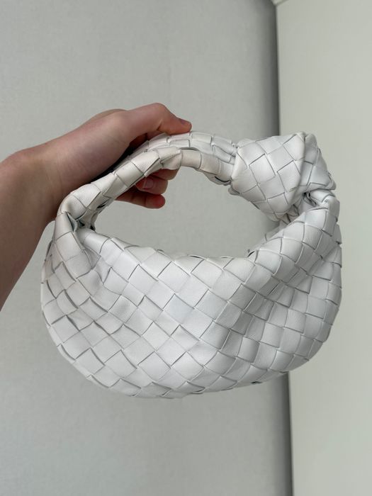 Bottega Veneta Mini Jodie бяла естествена кожа
