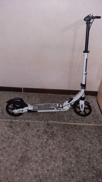 Продаю самокат в новом состоянии