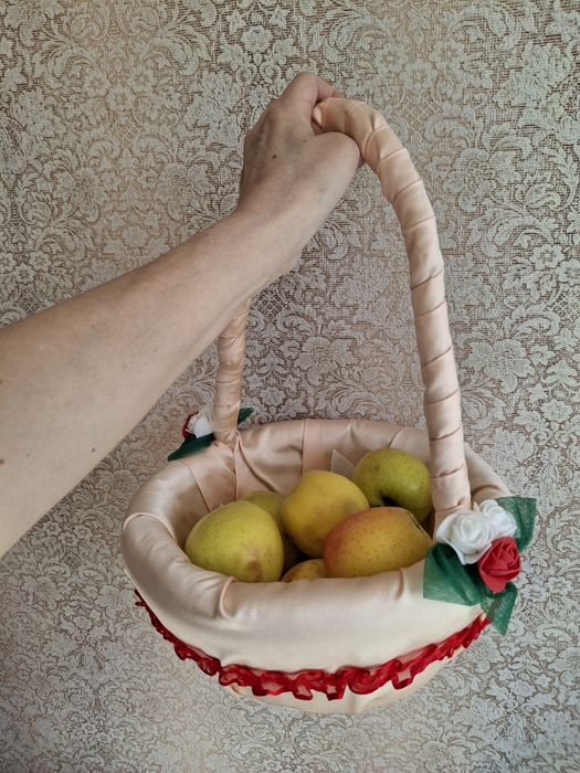 Продам корзину для подарка