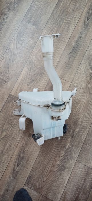 Бачок омывателя  прадо  120