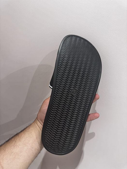 Нови чехли Nike