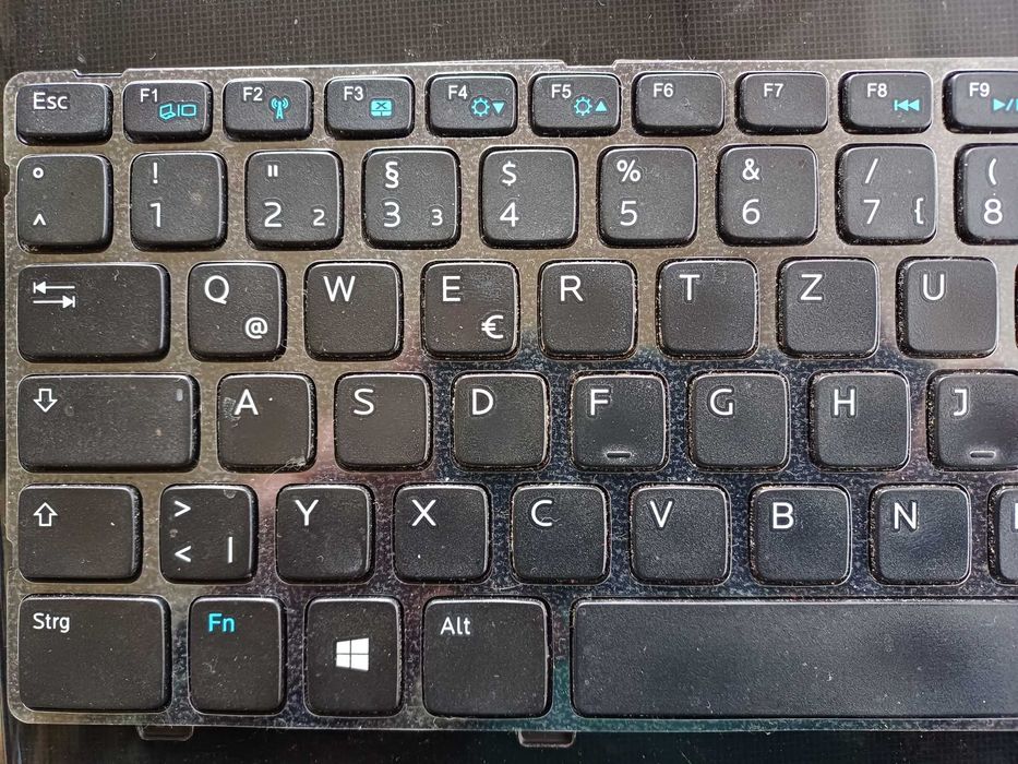 Оригинална клавиатура за DELL Inspiriron