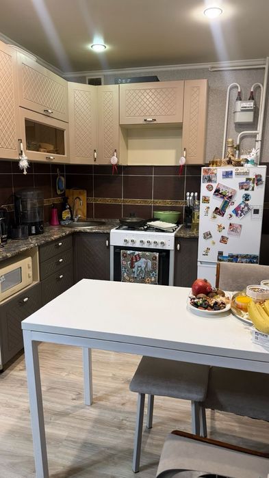 Продам 2хком квартиру район СКГУ.