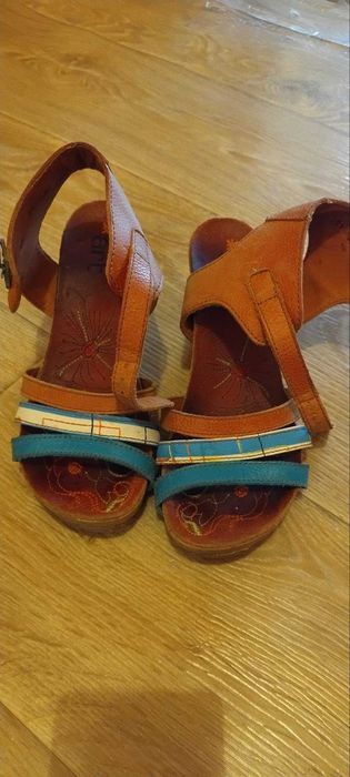 Летни сандали марка ART