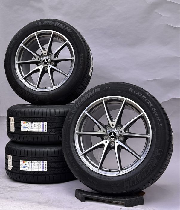 Нови ! Оригинални джанти 19 цола mercedes amg с нови гуми