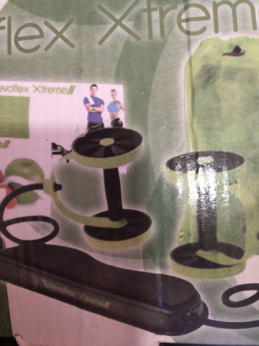 Aparat fitnes Revoflex Extreme putin folosit si diferite accesorii fit