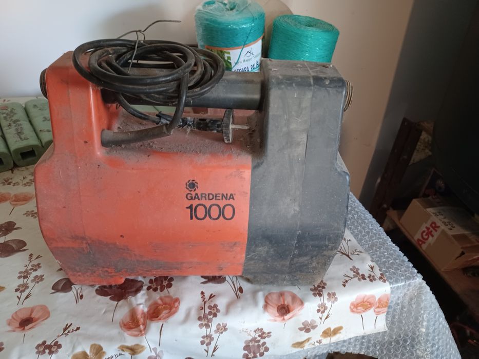 Pompă electrică de apă