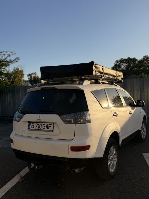 Vand Mitsubishi Outlander 2 an 2008, 4x4, 7 locuri