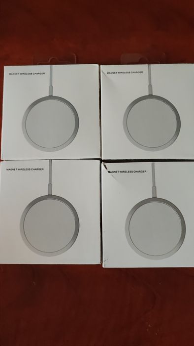 Încărcător wireless universal nou la cutie
