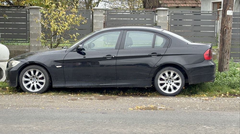 BMW 318d 2007 142cp