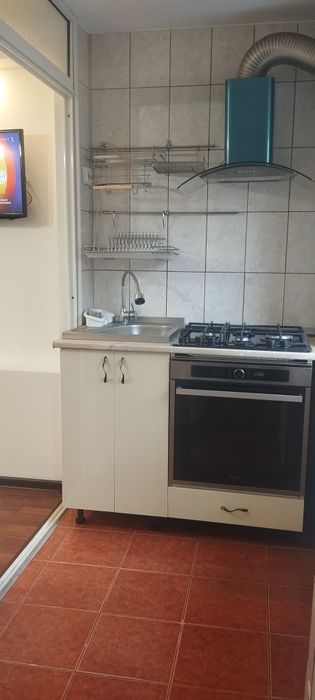 Proprietar, ofer spre închiriere, 2 camere, 62 mp, et 1/4, la Rond