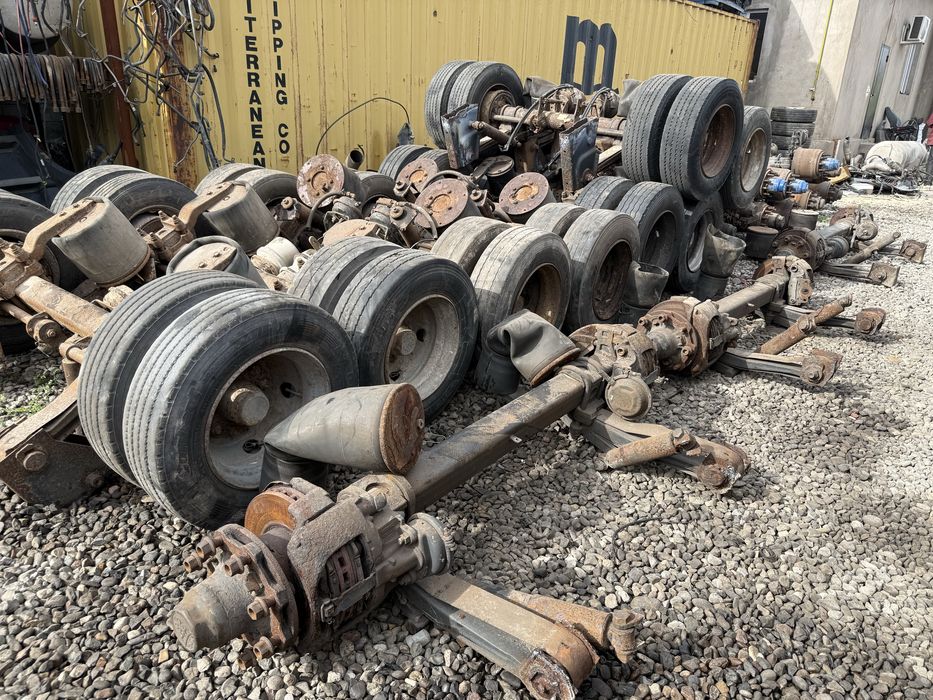 Ось на прицеп полуприцеп