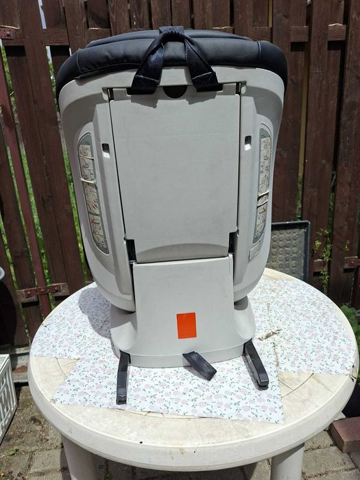Scaun copil cu Isofix