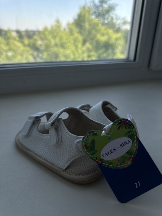 Продам новые сандали