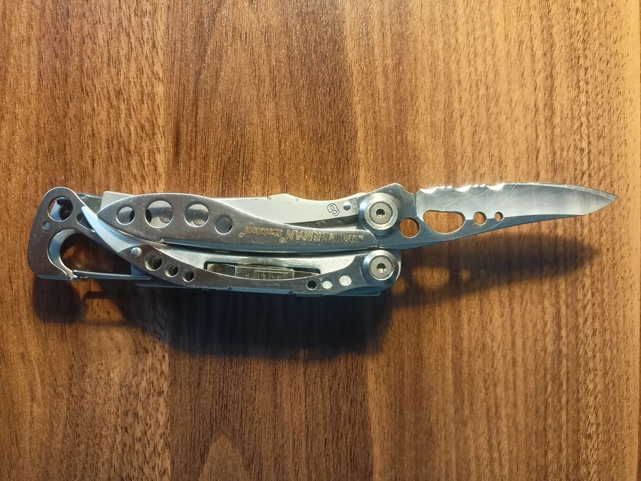Мультитул Leatherman Skeletool.