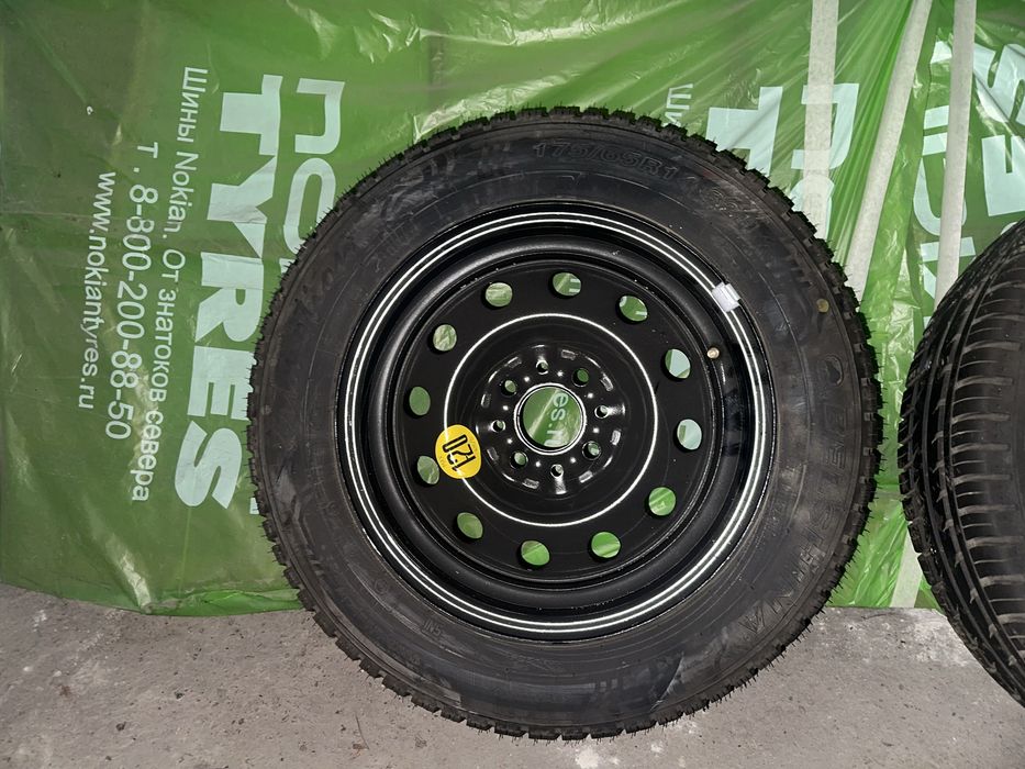 Продам диски с шинами