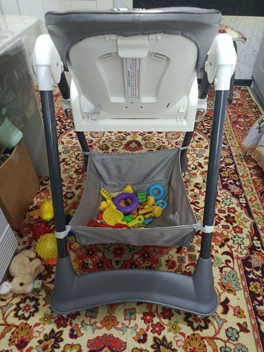 Детская стол для кормление