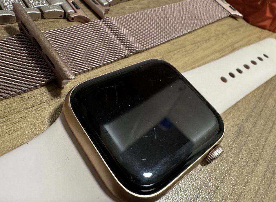 Urgent!! Apple Watch 5 32GB 40mm
