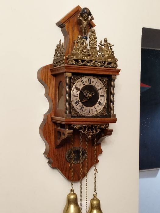 Антикварен стенен холандски часовник - Franz Hermle
Атлас