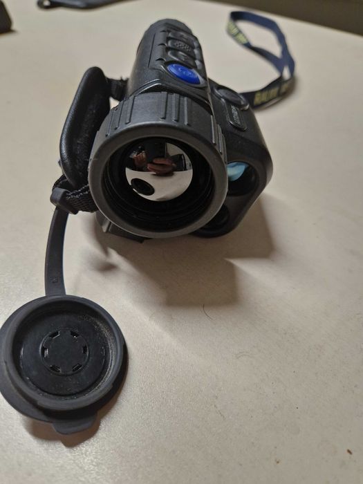 Vand camera cu termoviziune Pulsar Axion 2 XQ35 LRF