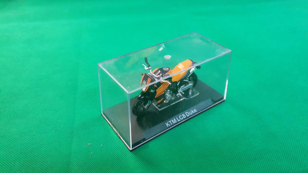 Motociclete scara 1/24 - LOT