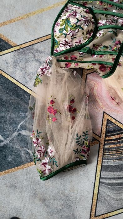 Rochie pentru ocazii speciale deosebit de frumoasă