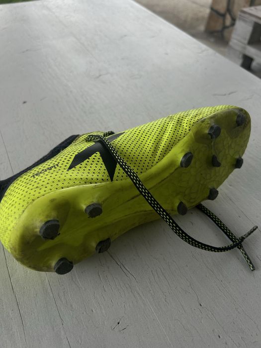 Футболни детски бутонки adidas x techfit 37 1/3 номер