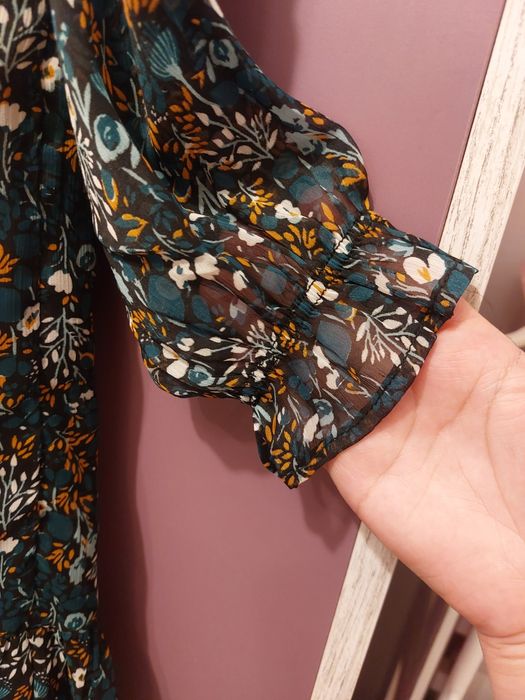 Дамска рокля на цветя размер М