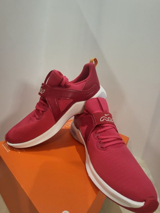 Маратонки NIKE