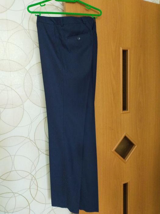 Брюки подростковые 44 р новые.