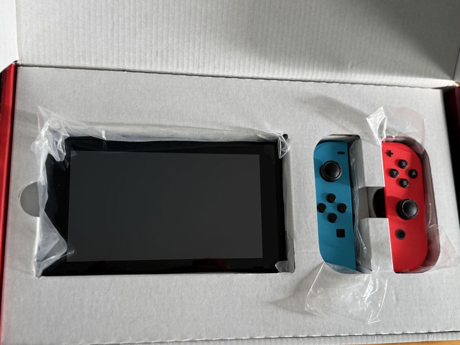 Nintendo Switch cu Super Mario Maker 2