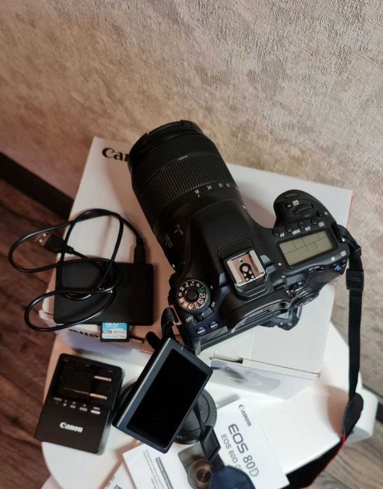 Canon EOS 80D Kit 18-135mm