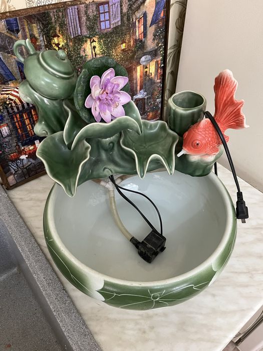 продам стеклянный фонтан