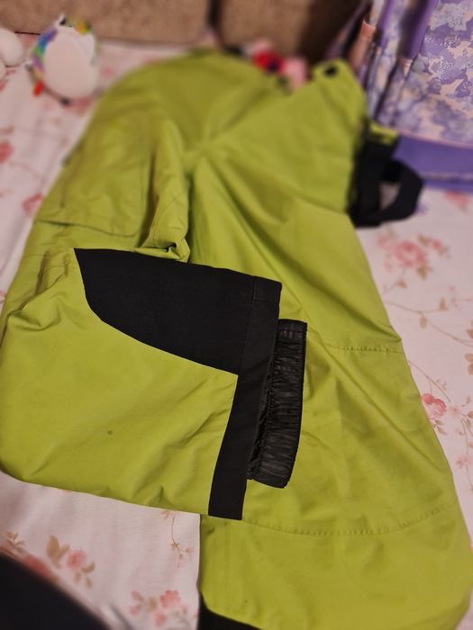 Pantaloni de schi, pentru zapada mar.140, 10ani