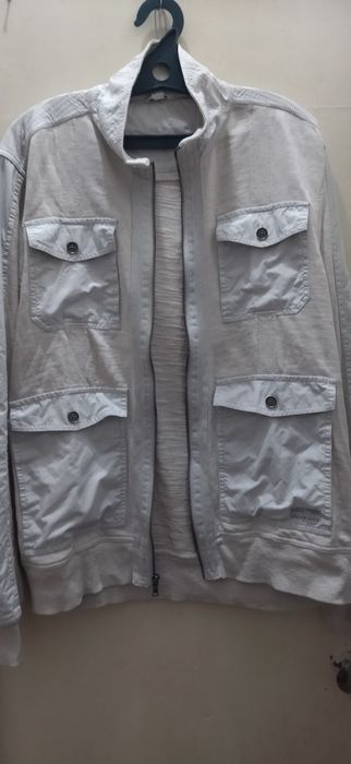 продам ветровку , материал полностью хлопок