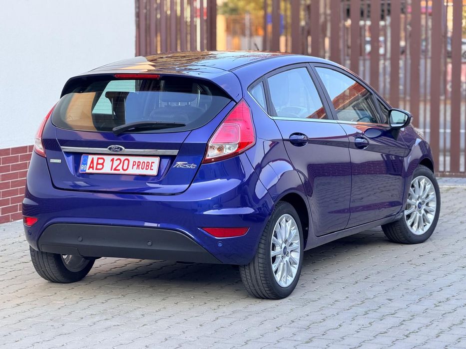 vand ford fiesta 2014 benzina