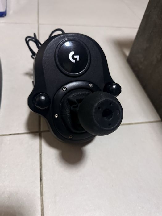 Volan Logitech G29+Pedale+Schimbator / Pretul e in lei!