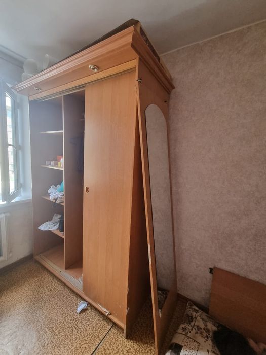 Бесплатно Шкаф,прихожая