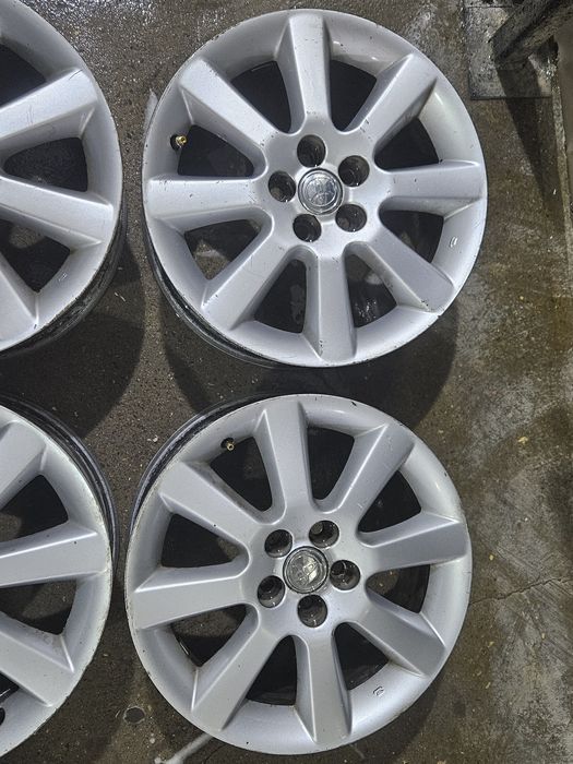 Продам диски Toyota Avensis