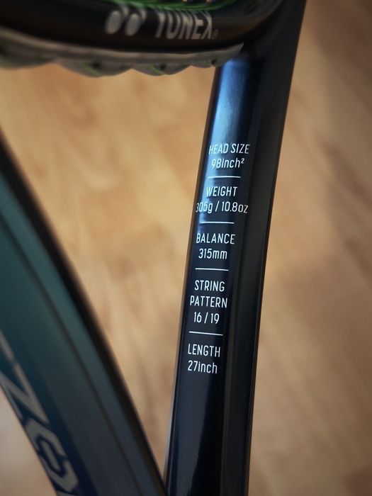 Racheta Yonex Ezone 98 305g