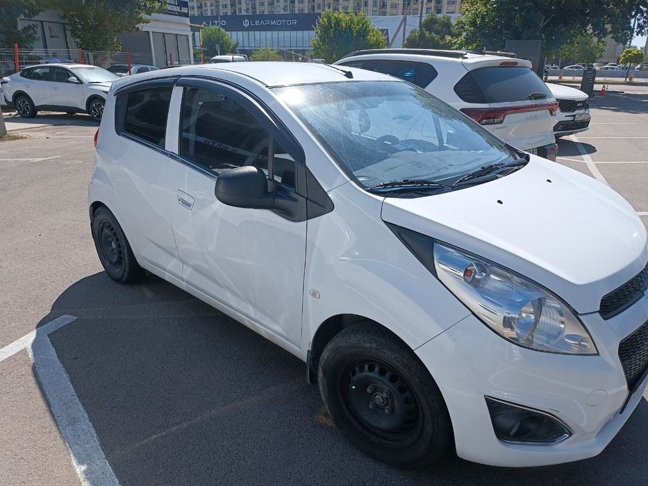 Продам срочно Spark 2019 MK + metan